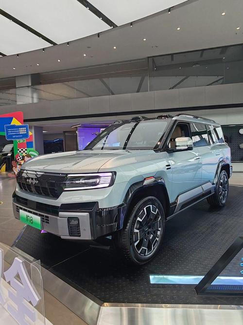 佛山283比亚迪方程豹硬派越野的爆款，英菲尼迪35周年与你共成长